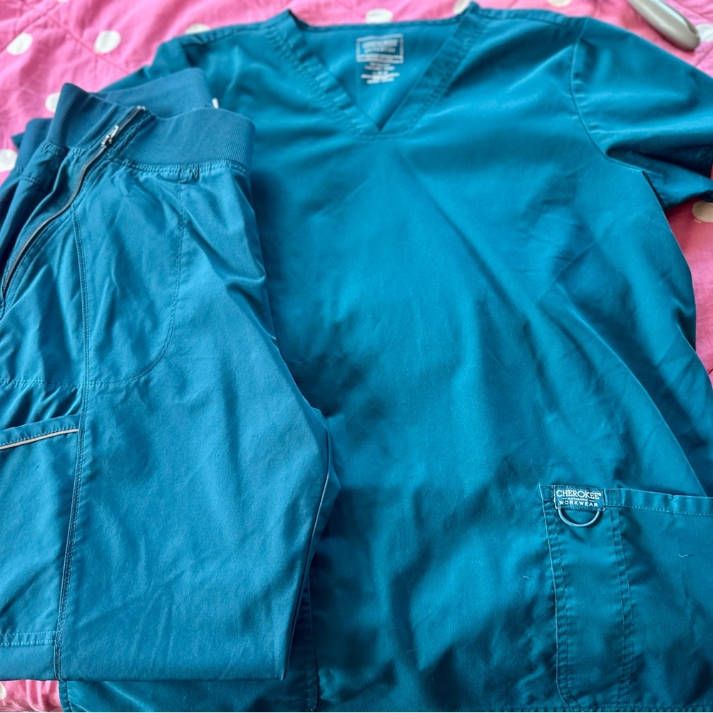 Large Cherokee Turquoise Scrub Set